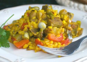 Paella de lomo y verduras