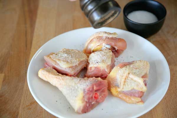 paso 2 receta ingrediente 400 g de pollo troceado, sal, pimienta